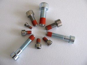 ensemble vis enduite
